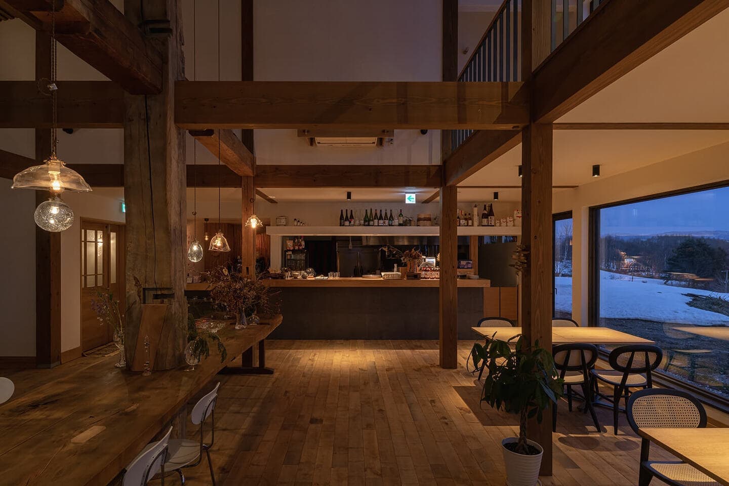 HOUSE&HOUSE｜空知の借景レストラン・サメオト〈栗山〉