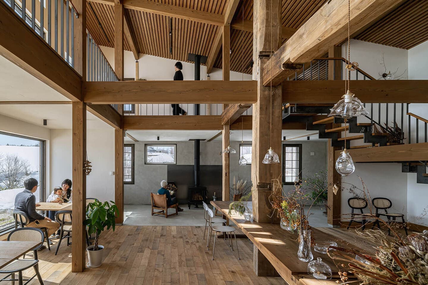 HOUSE&HOUSE｜空知の借景レストラン・サメオト〈栗山〉